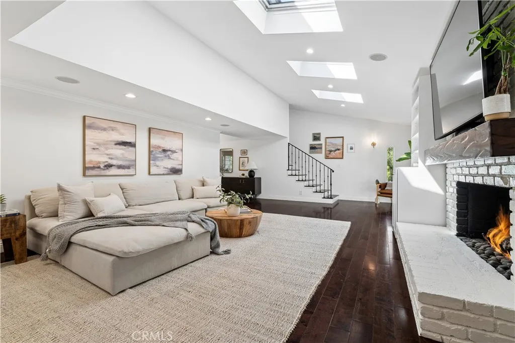 Additional image 93 of 4590 Ensenada Drive, Woodland Hills, CA 91364