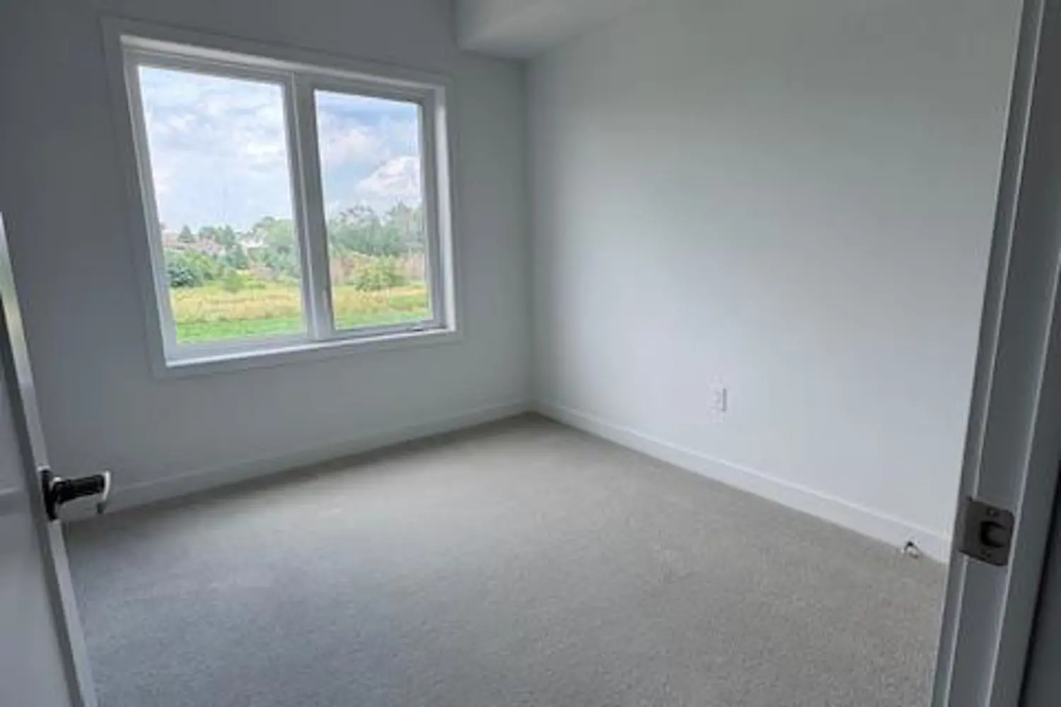 Additional image 11 of 940 St David Street 34