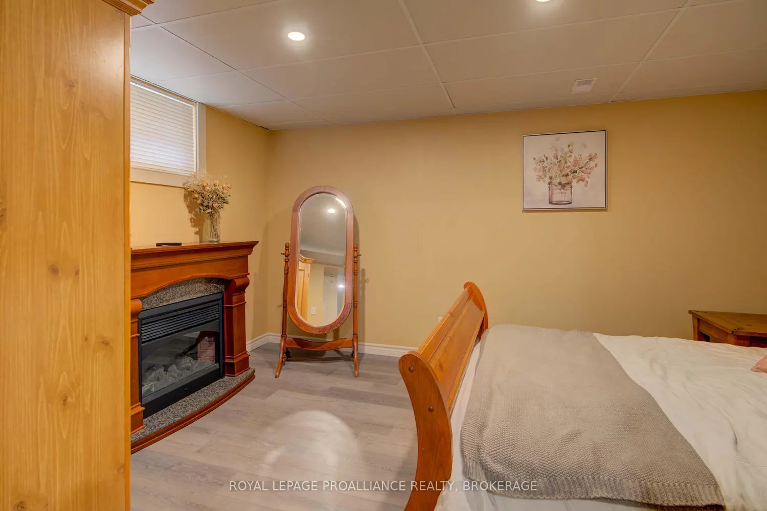 Additional image 18 of 1086 Prince Street