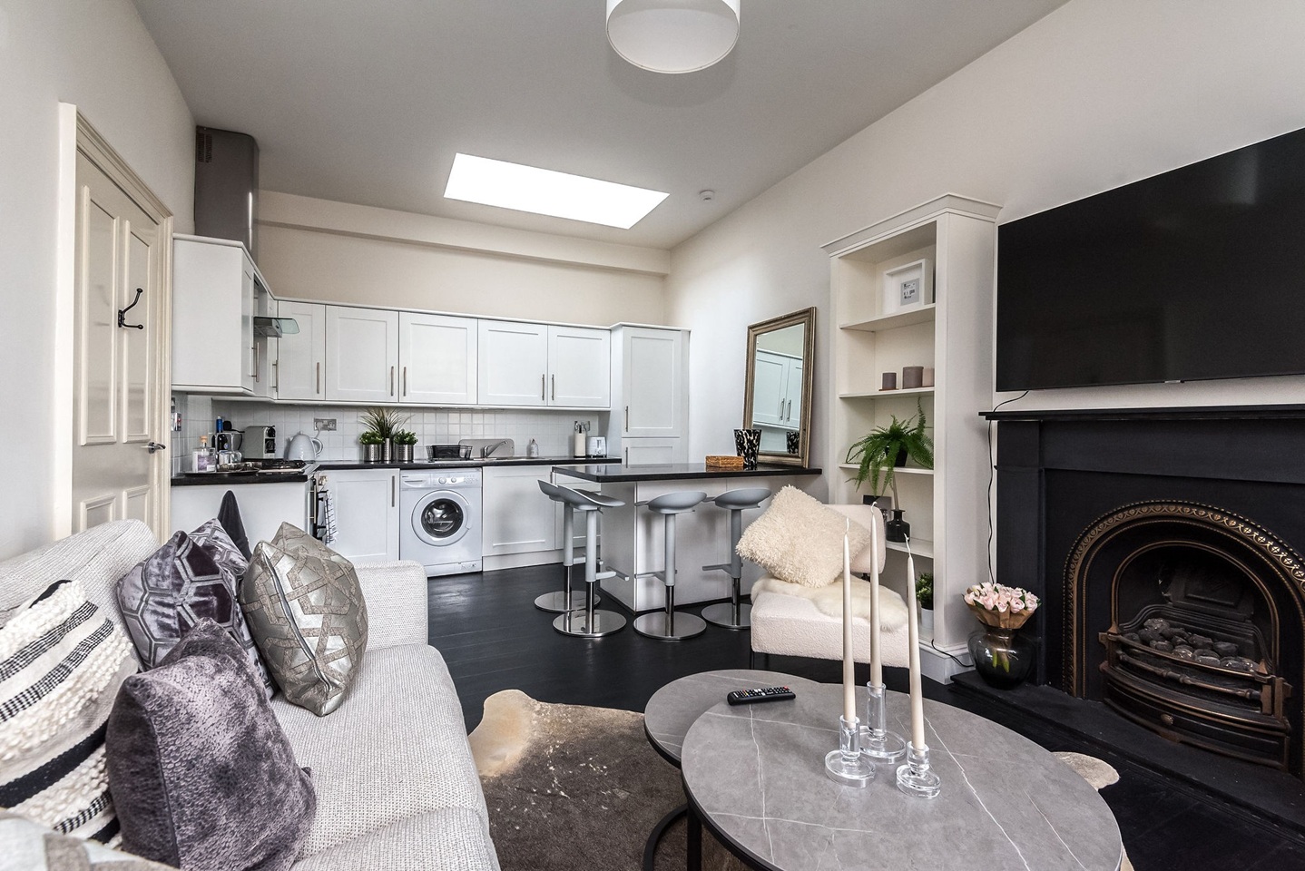 Additional image 3 of 2 Bed Flat, Howe Street, EH3, N1 7GU