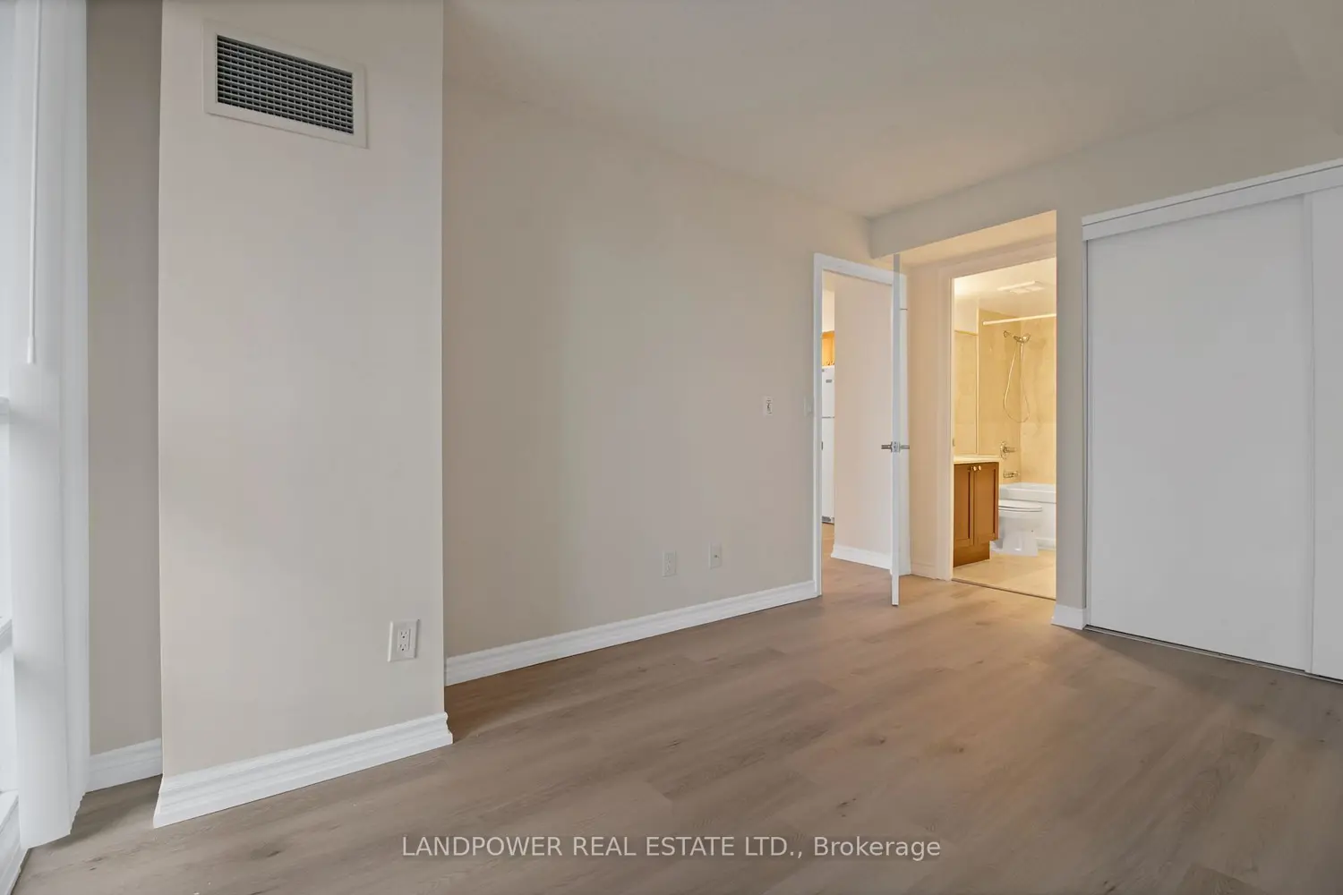 Additional image 8 of 761 Bay Street 1810