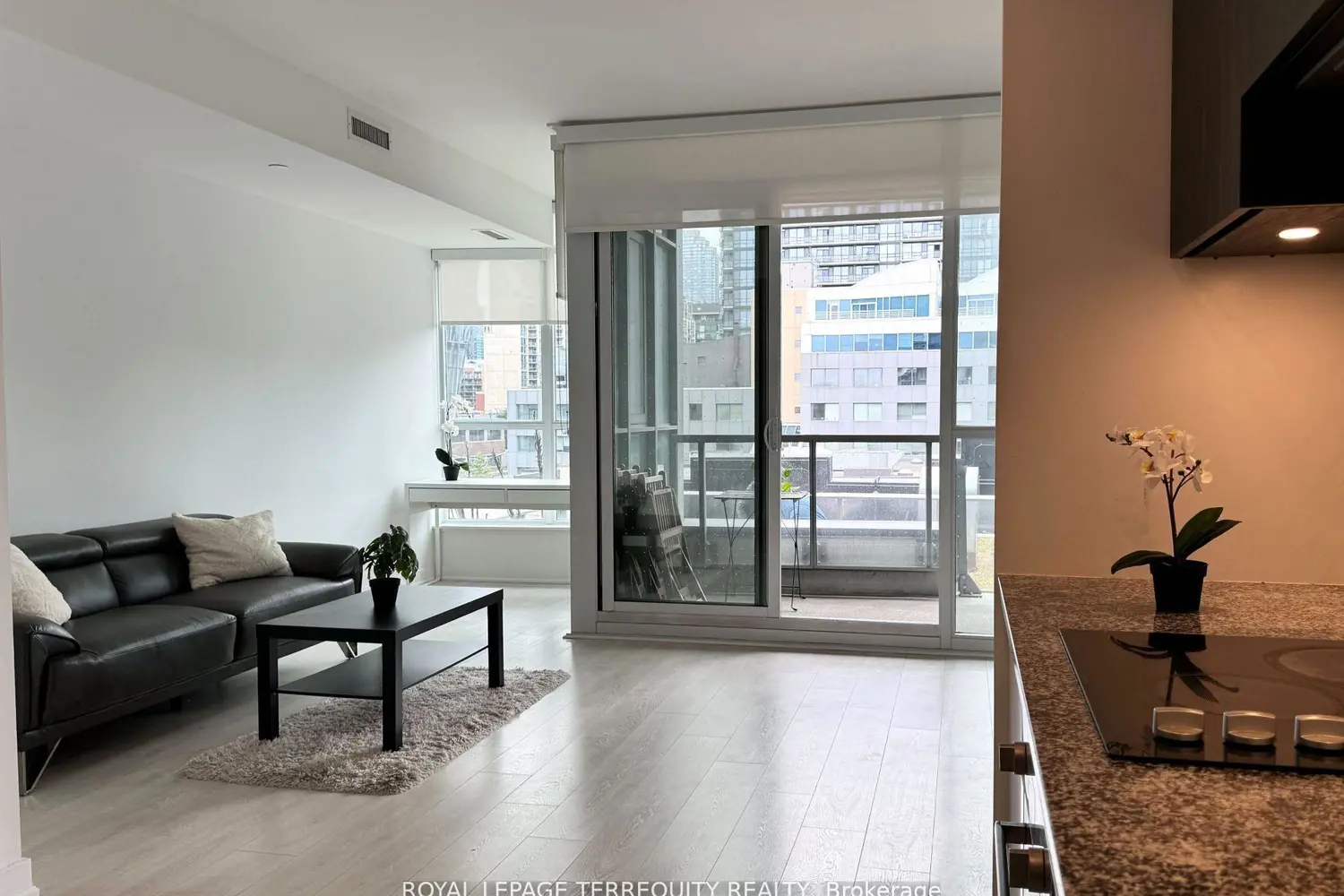 120 Parliament Street 421