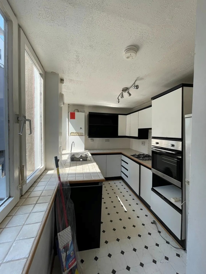 Additional image 7 of 2 Bed Flat, Watson Street, G1, N1 7GU