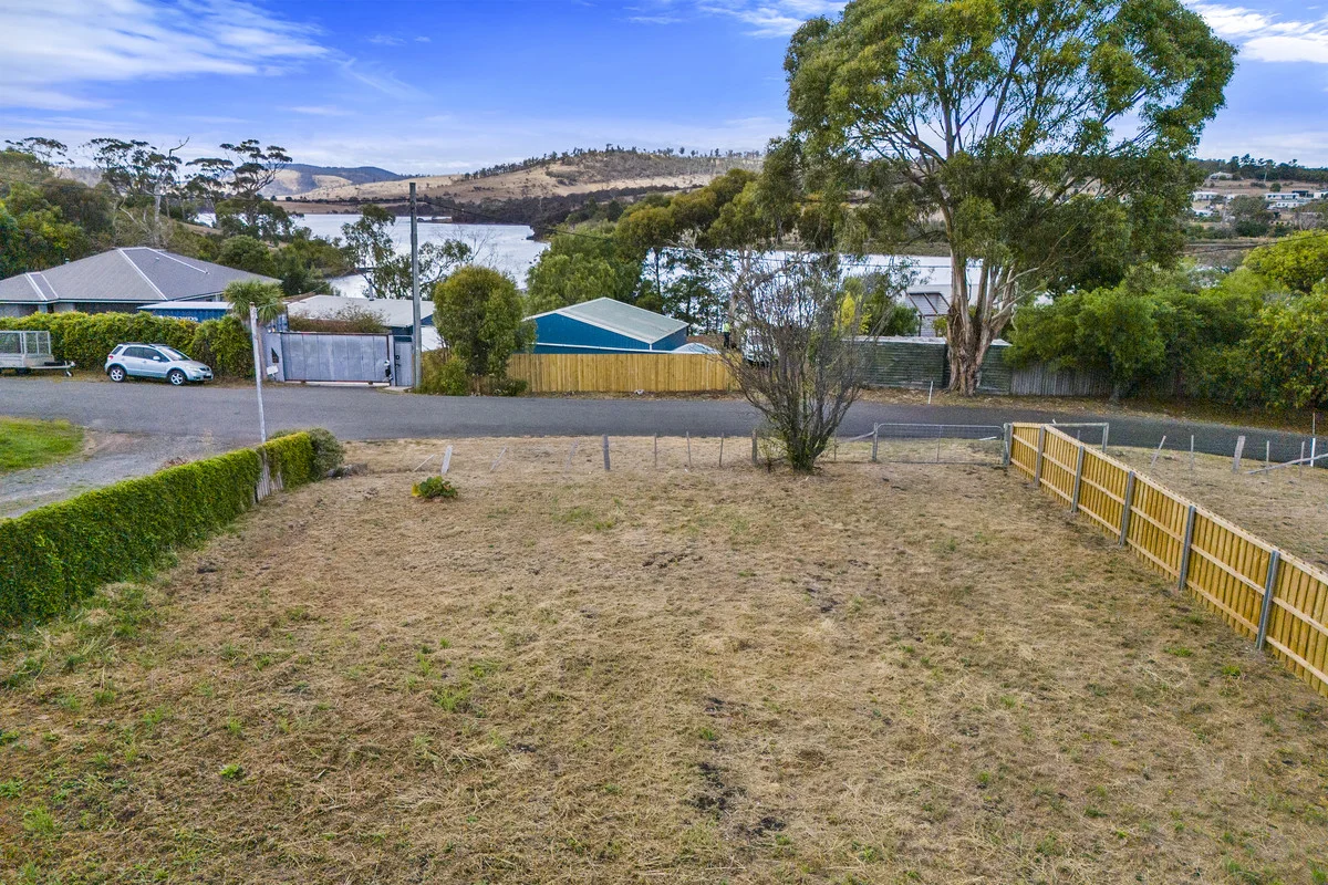 Additional image 9 of 1 & 2/48 Erle Street, Carlton River TAS 7173