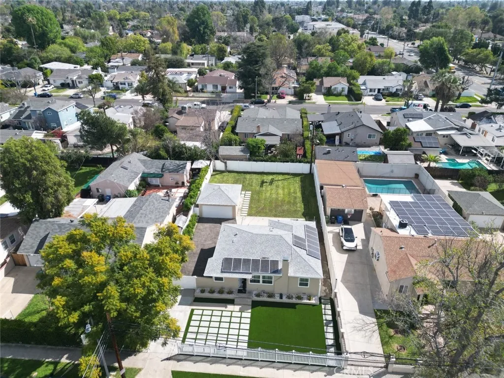 Additional image 85 of 6820 Jellico Avenue, Lake Balboa, CA 91406