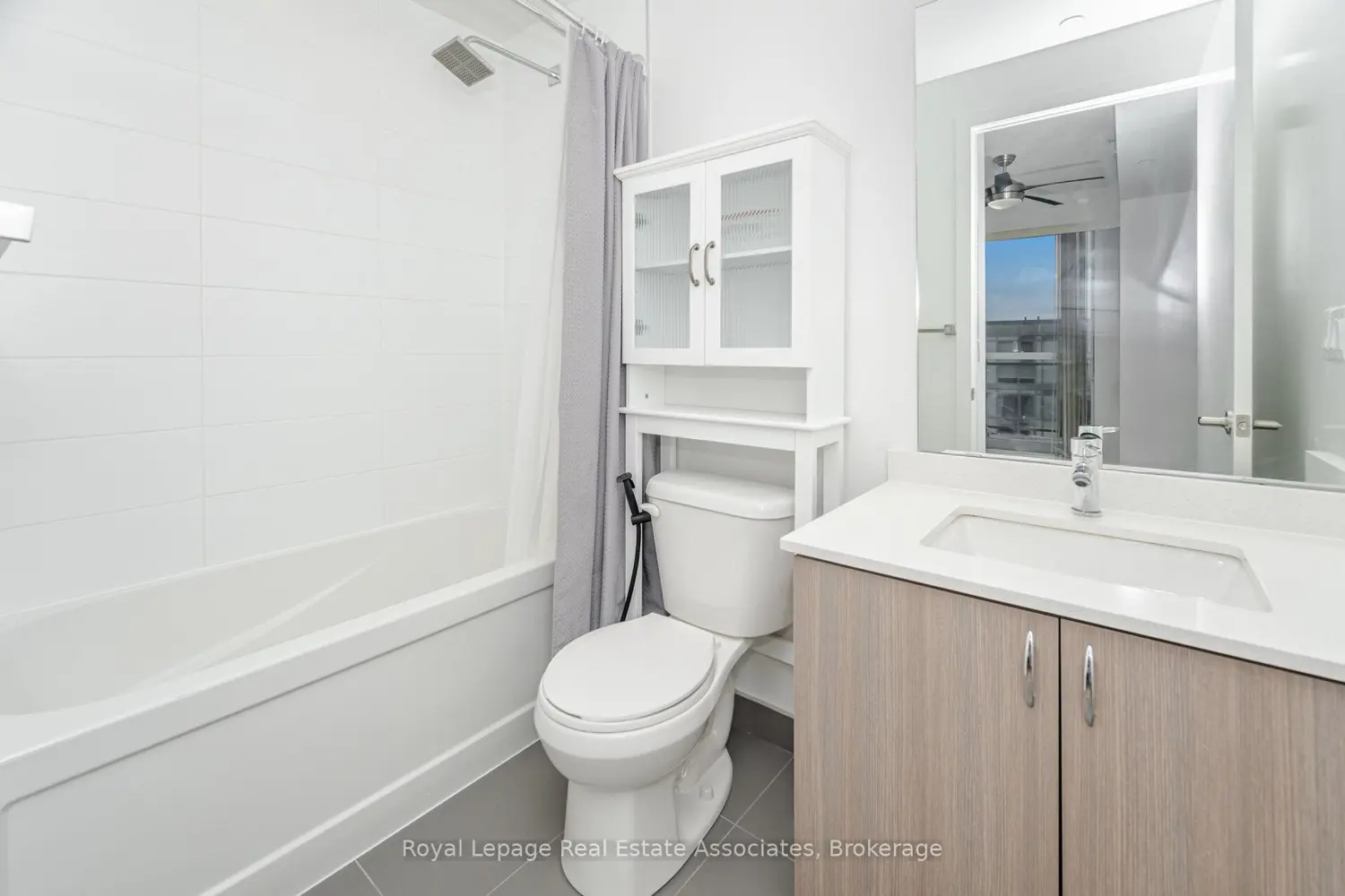 Additional image 9 of 5240 Dundas Street B401