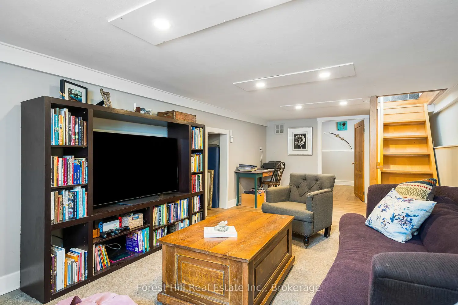 Additional image 9 of 496629 Grey Road 2