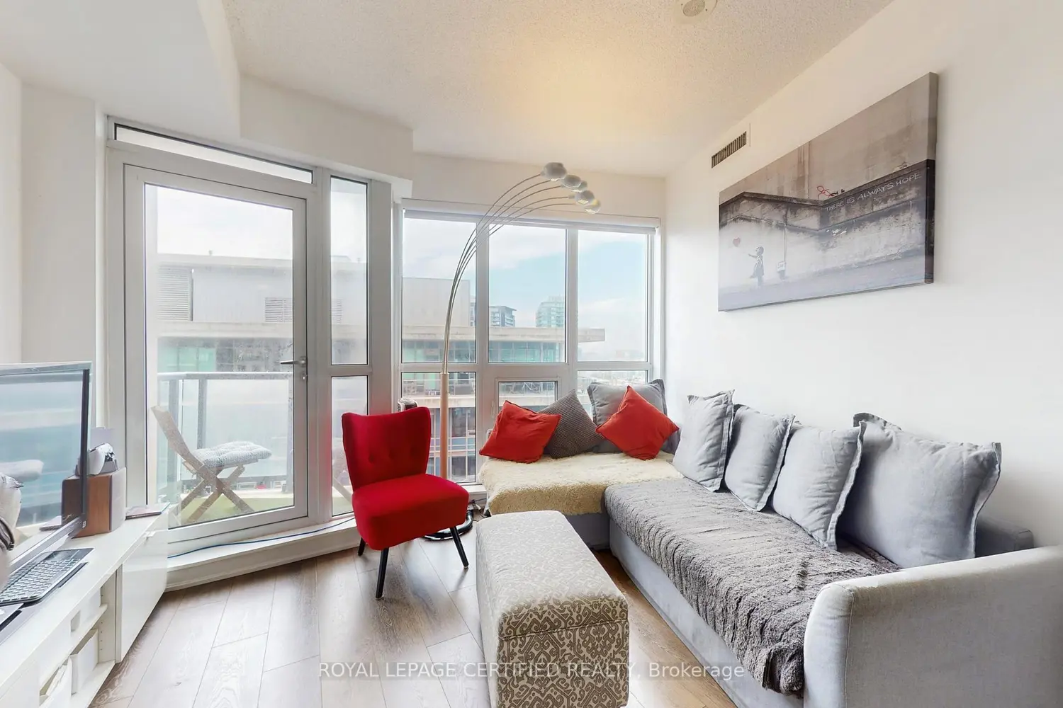 Additional image 7 of 51 East Liberty Street 2003