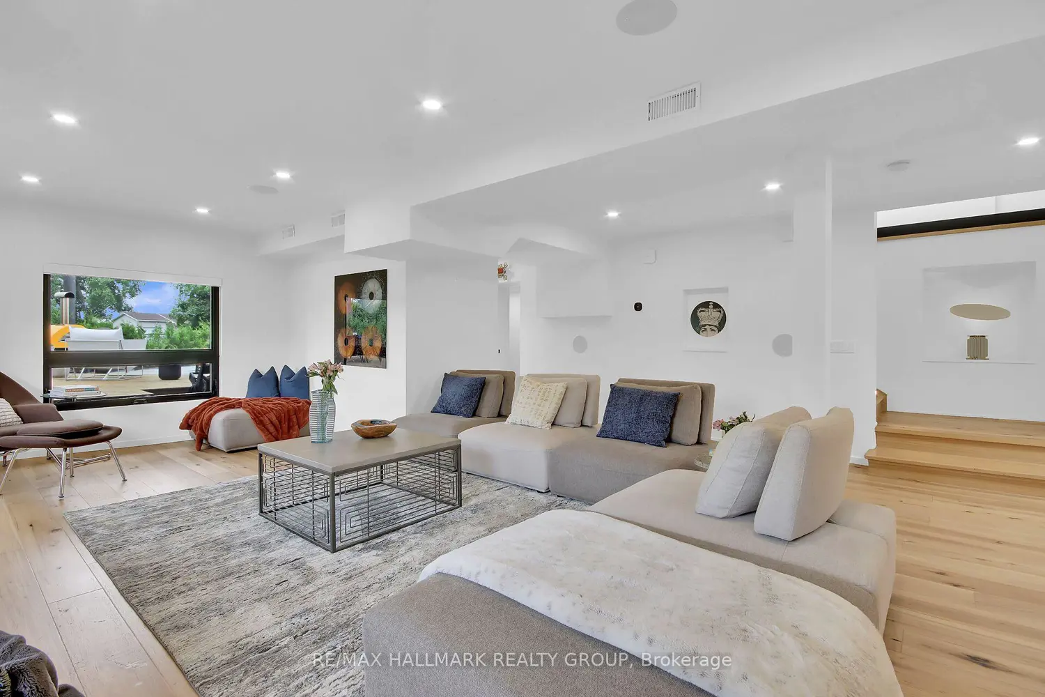 227 Grandview Road photo 2