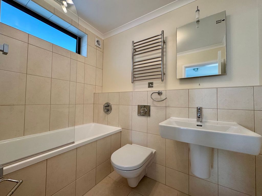 Additional image 15 of 2 bed flat to rent3 Vaucluse Court, St Helier JE2