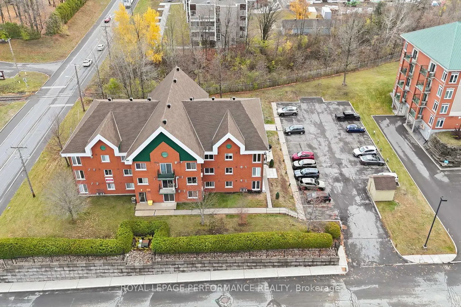 Additional image 11 of 1101 Clement Street 18