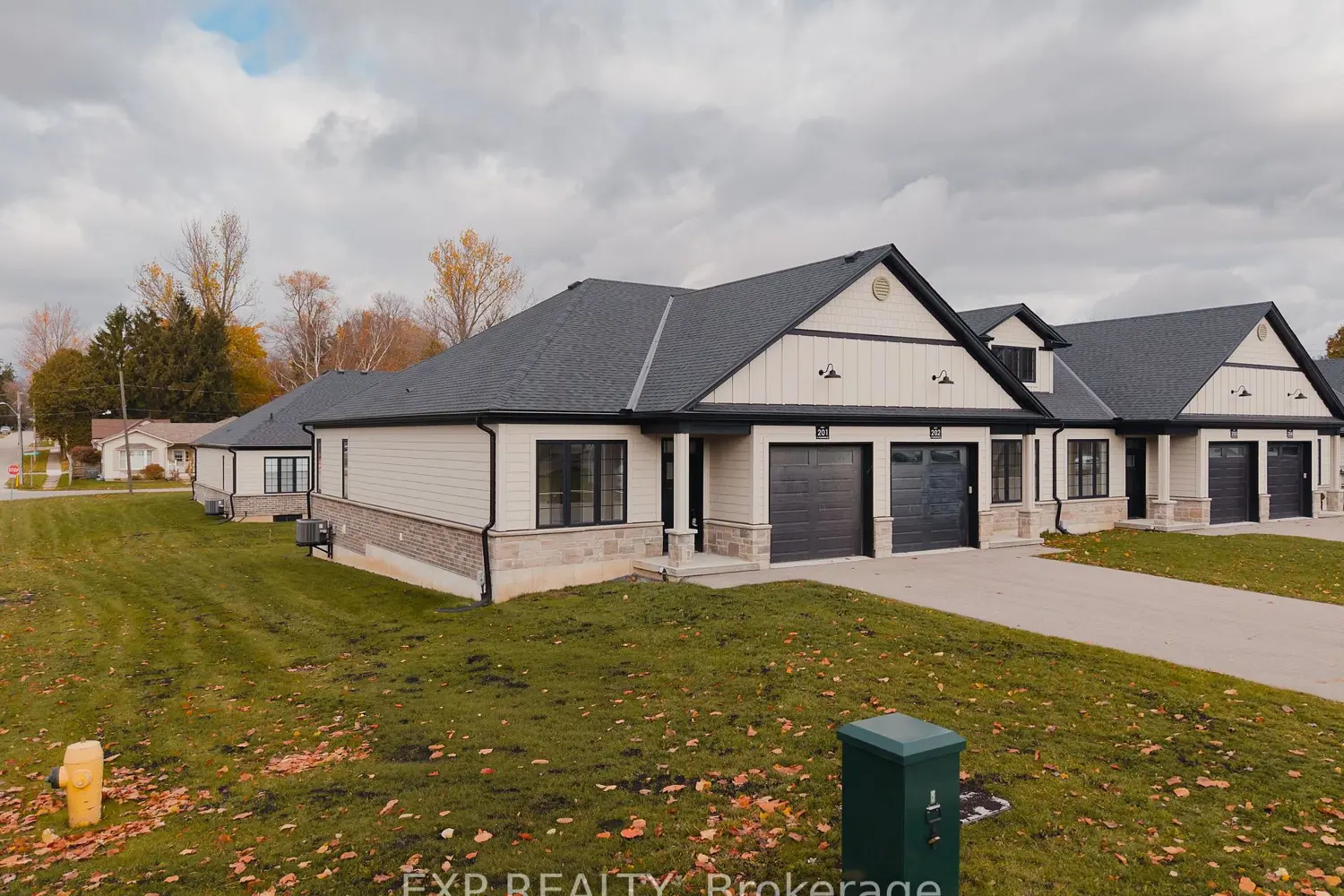 Additional image 15 of 12 Washington Street 201