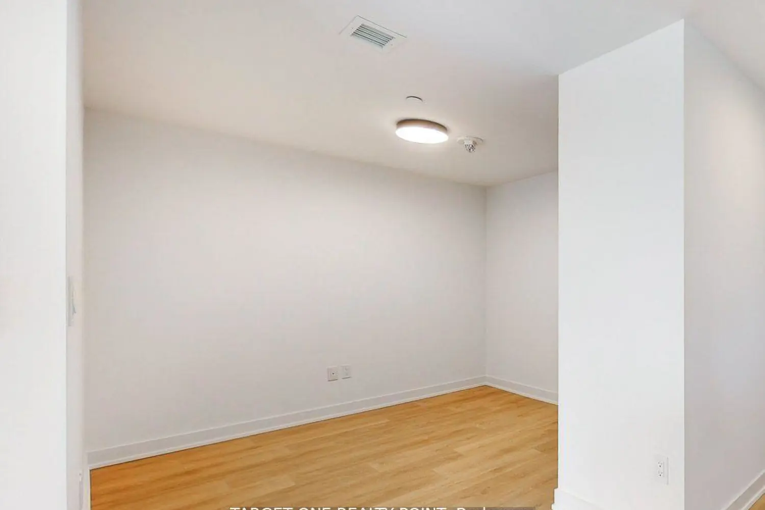 Additional image 8 of 8 Tippett Road 1006