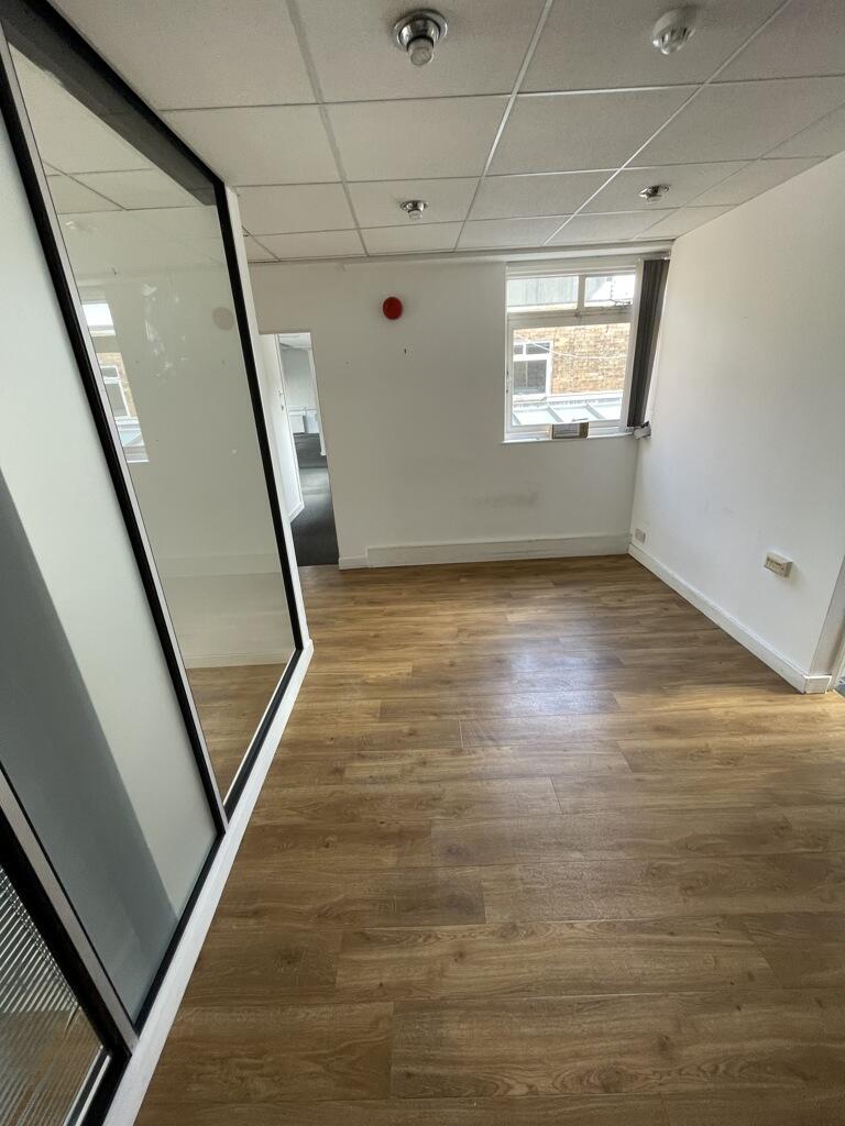 房产图片 3 - 伯灵顿大厦，二楼，前台，旧基督教路，伯恩茅斯，多塞特