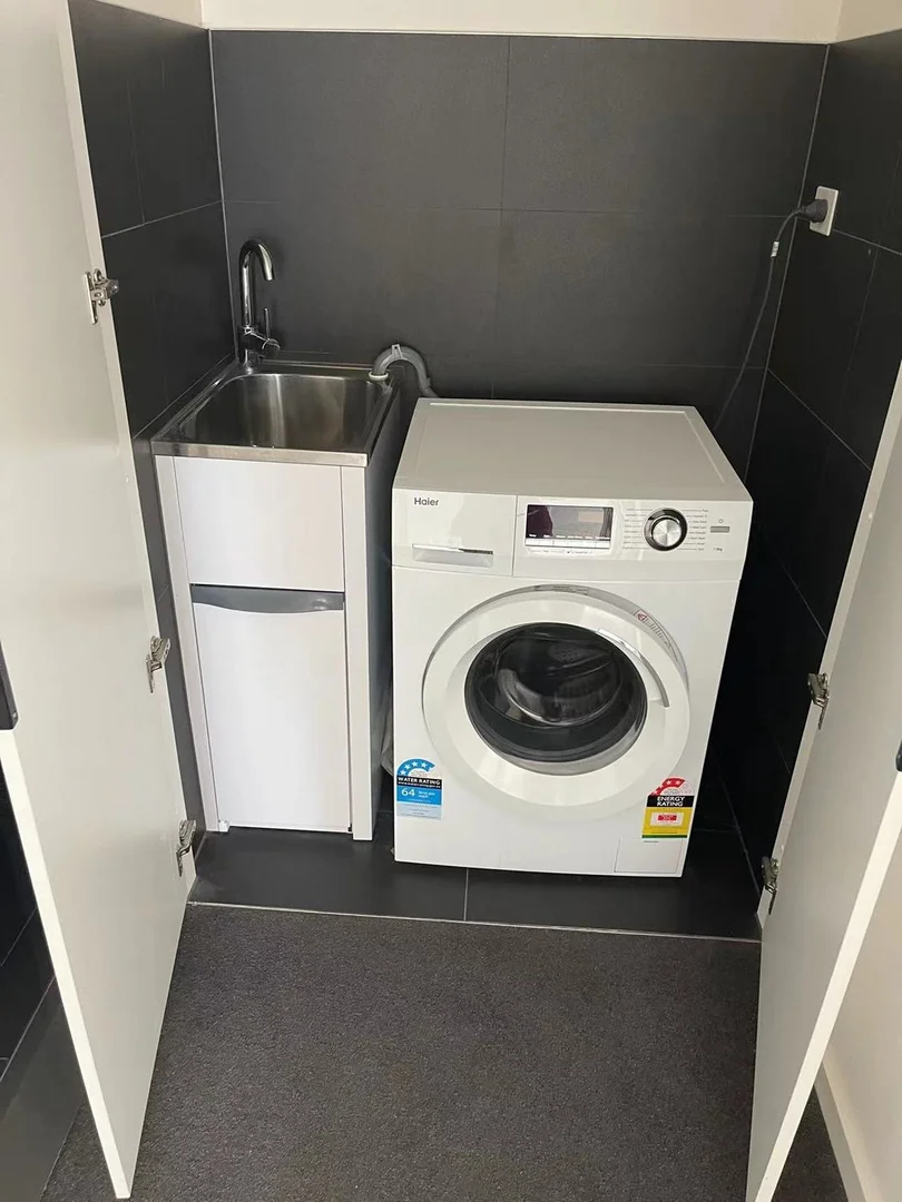 Additional image 10 of 1305E/888 Collins Street, Docklands VIC 3008