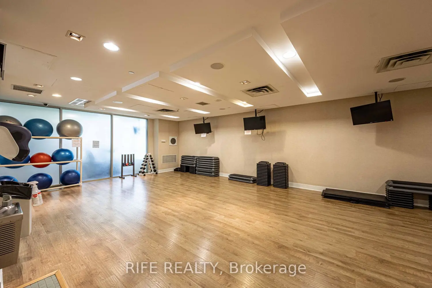 Additional image 15 of 3880 Duke Of York Boulevard Gph10