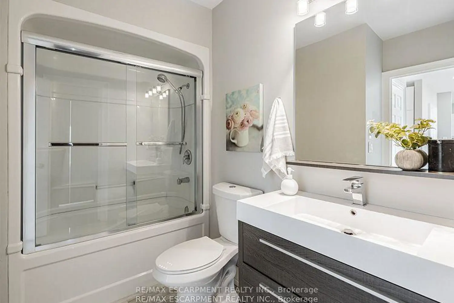 Additional image 18 of 880 Dundas Street Uph7