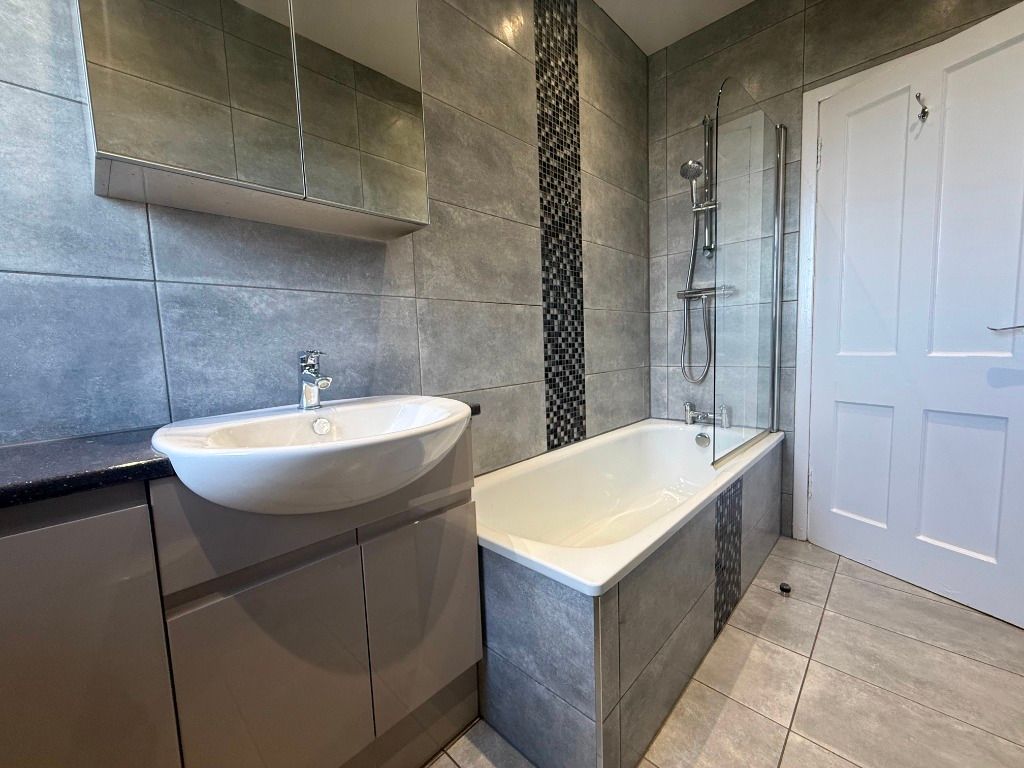 Additional image 10 of 3 bed flat to rentWhitecraig Road, Whitecraig, East Lothian EH21