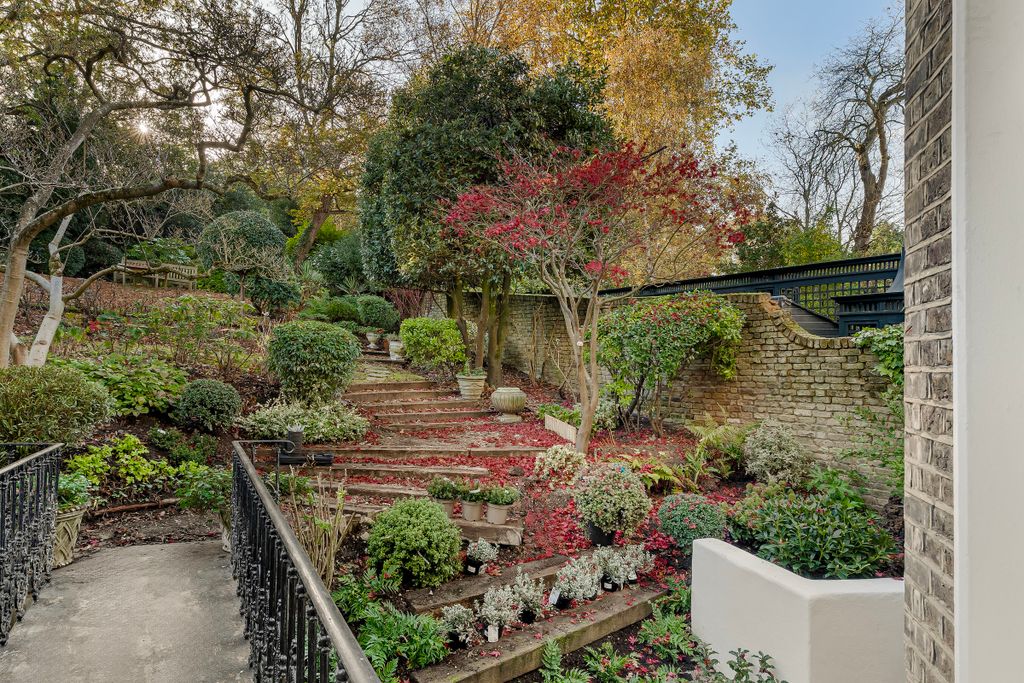 Additional image 4 of 3 bed flat to rentHolland Park, London W11