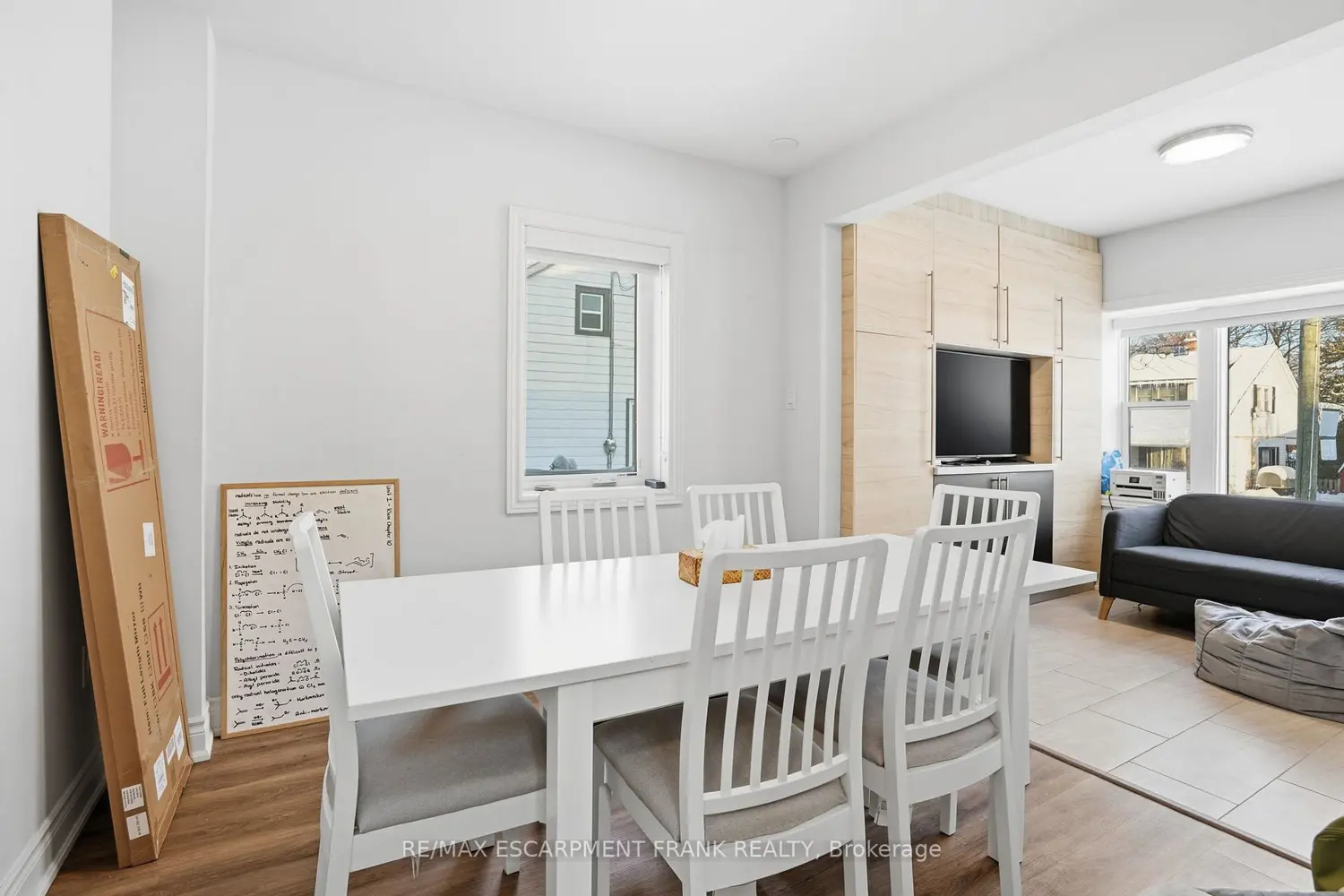 Additional image 11 of 50 Broadway Avenue