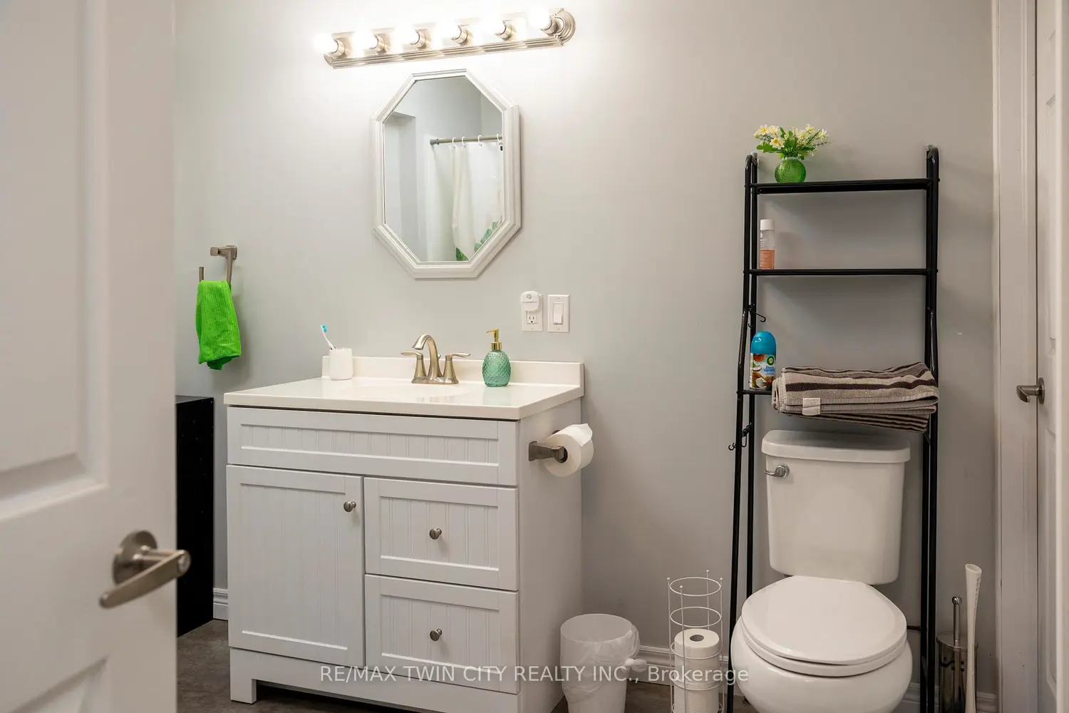 Additional image 19 of 976 Mcdowell Road