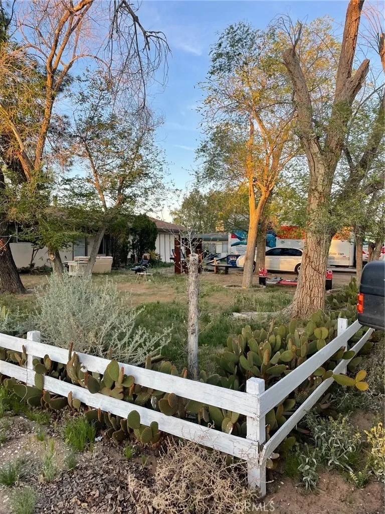 Additional image 10 of 21975 Mohican Ave, Apple Valley, CA 92307