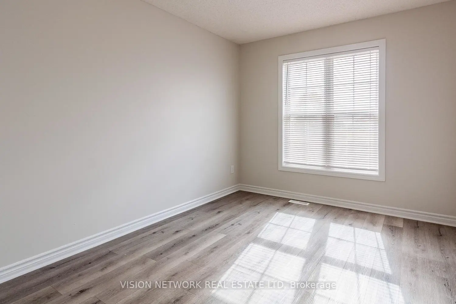 Additional image 9 of 600 Sarnia Road 43