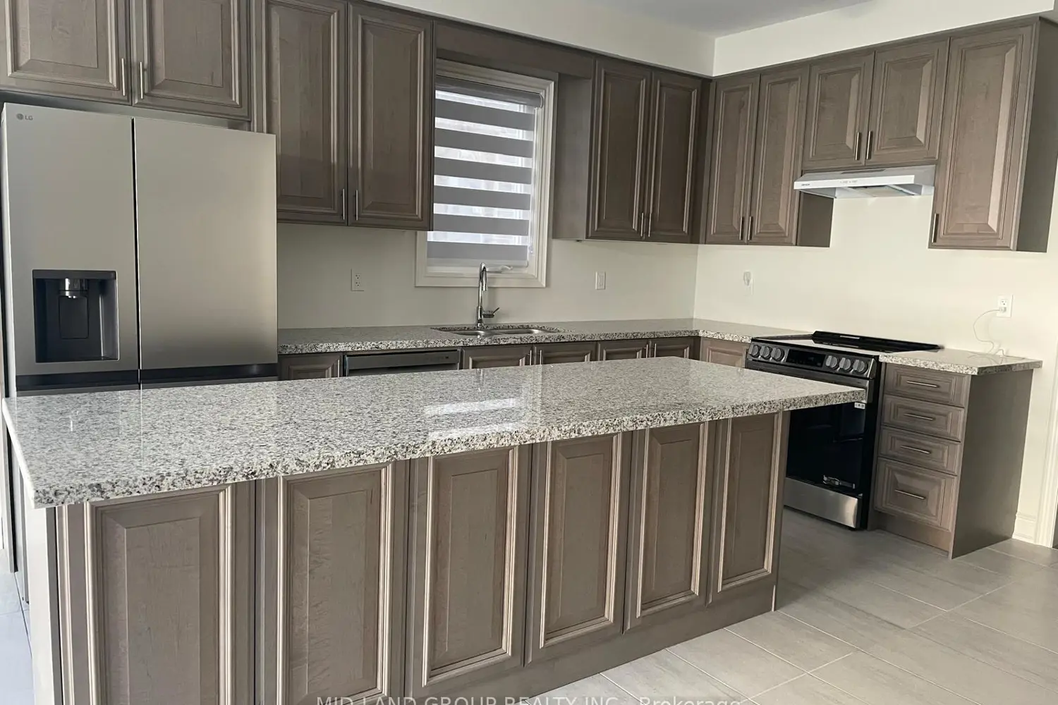 73 Boccella Crescent photo 2