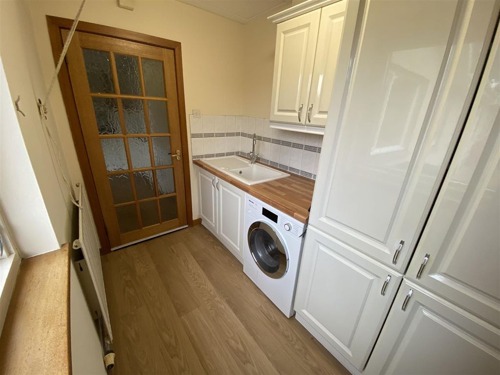 Additional image 5 of 4 bed detached bungalow to rentHeughfield Road, Bridge Of Earn PH2