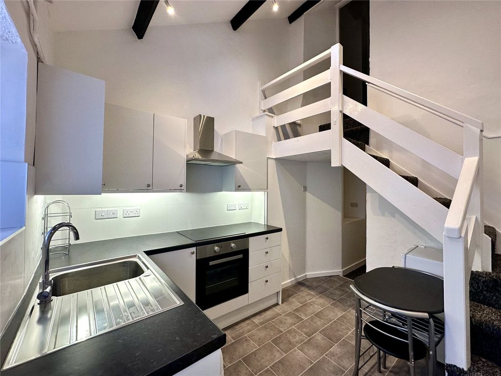 Additional image 5 of 1 bed flat to rentDark Street, Haverfordwest, Pembrokeshire SA61