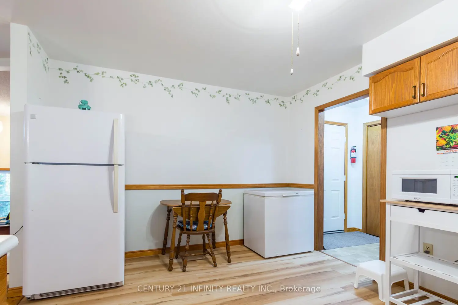 Additional image 11 of 37 Riverside Drive