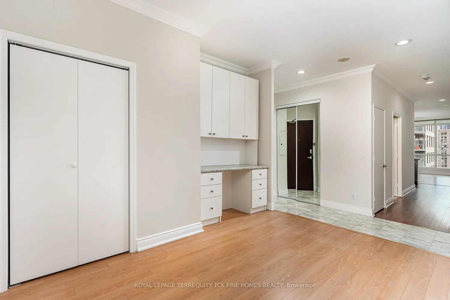 Additional image 4 of 7 King Street 2105