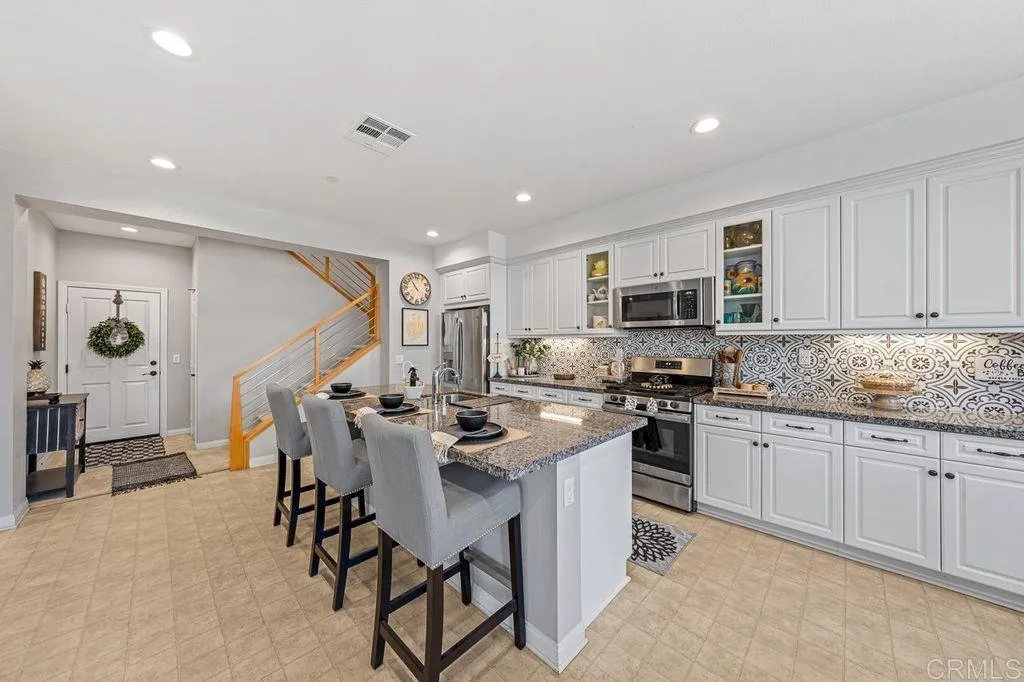 Additional image 4 of 1115 Calle Oroblanco Unit 3, Chula Vista, CA 91913