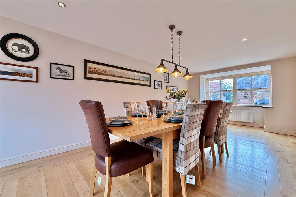 Additional image 10 of 5 bed detached house to rentHigh Street, Brant Broughton, Lincoln LN5