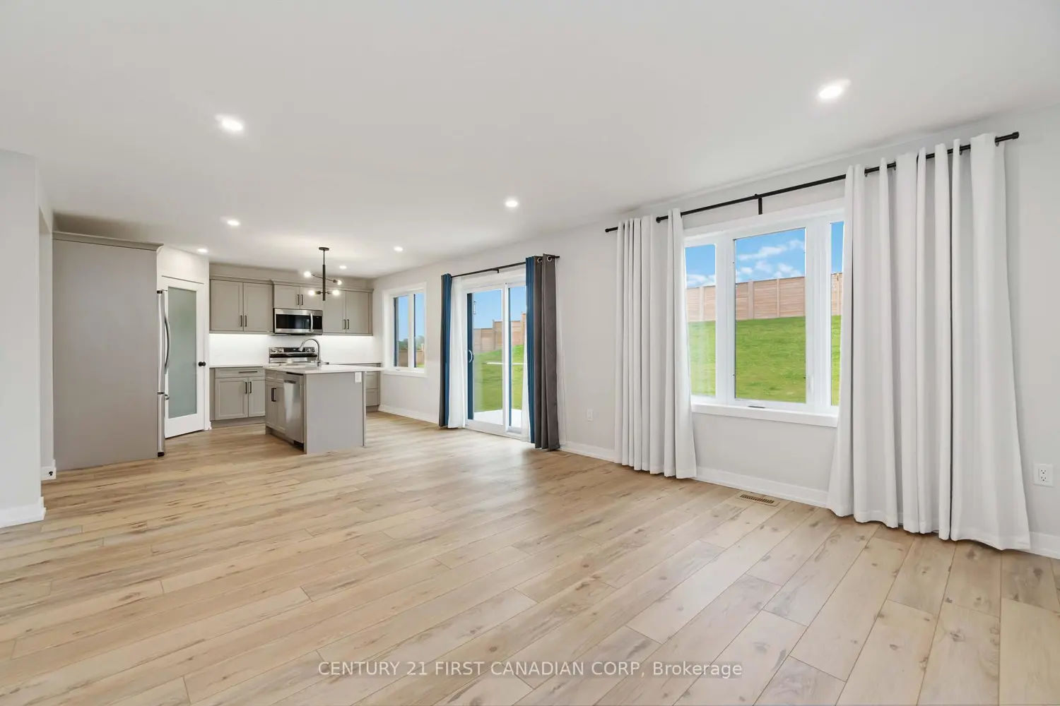 Additional image 12 of 450 Main Street