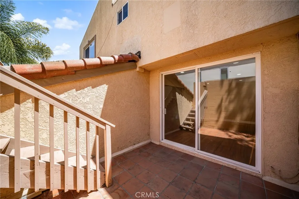 Additional image 109 of 3751 Prestwick Dr, Los Angeles, CA 90027