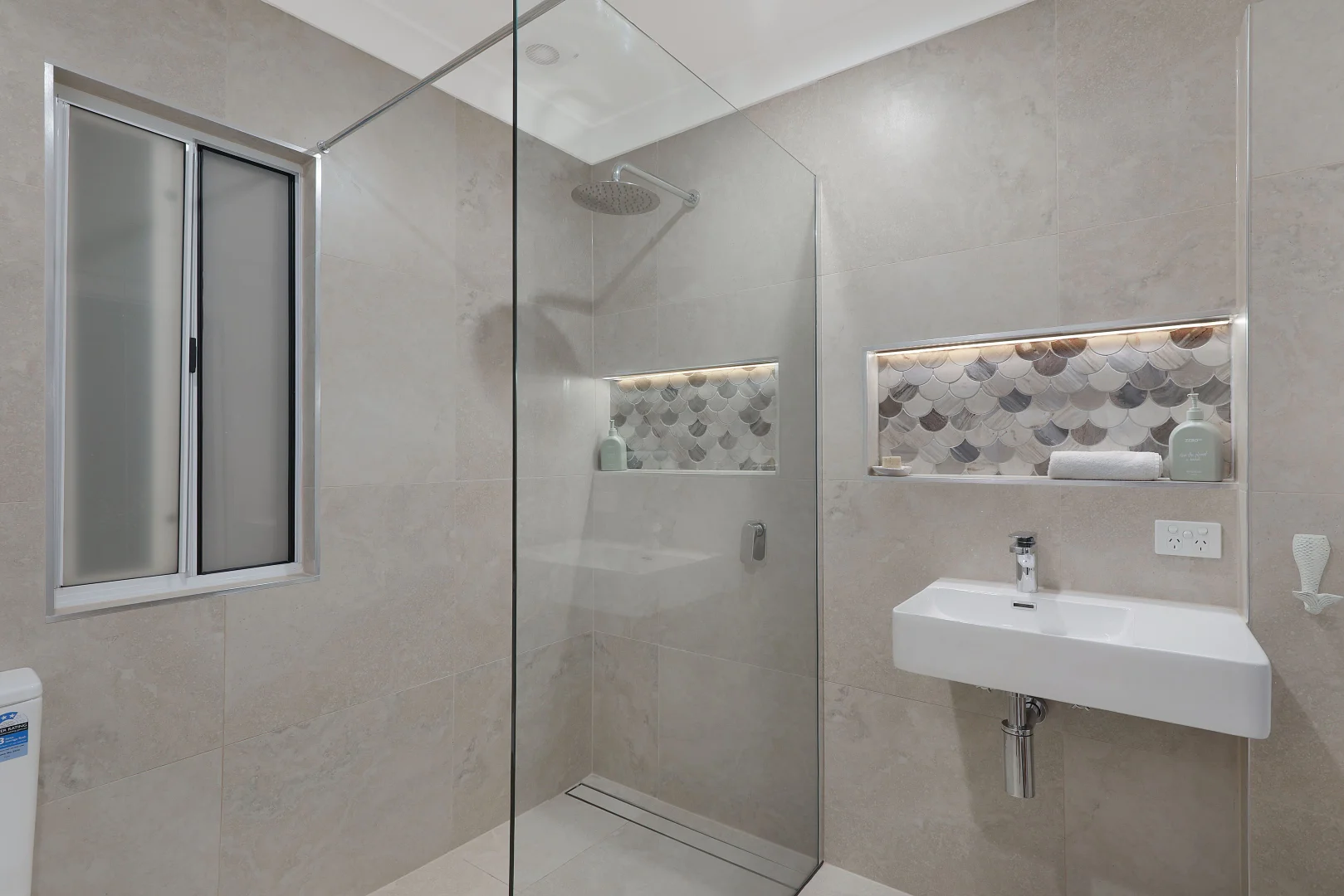 Additional image 8 of 76 Mooloomba Road, Point Lookout QLD 4183