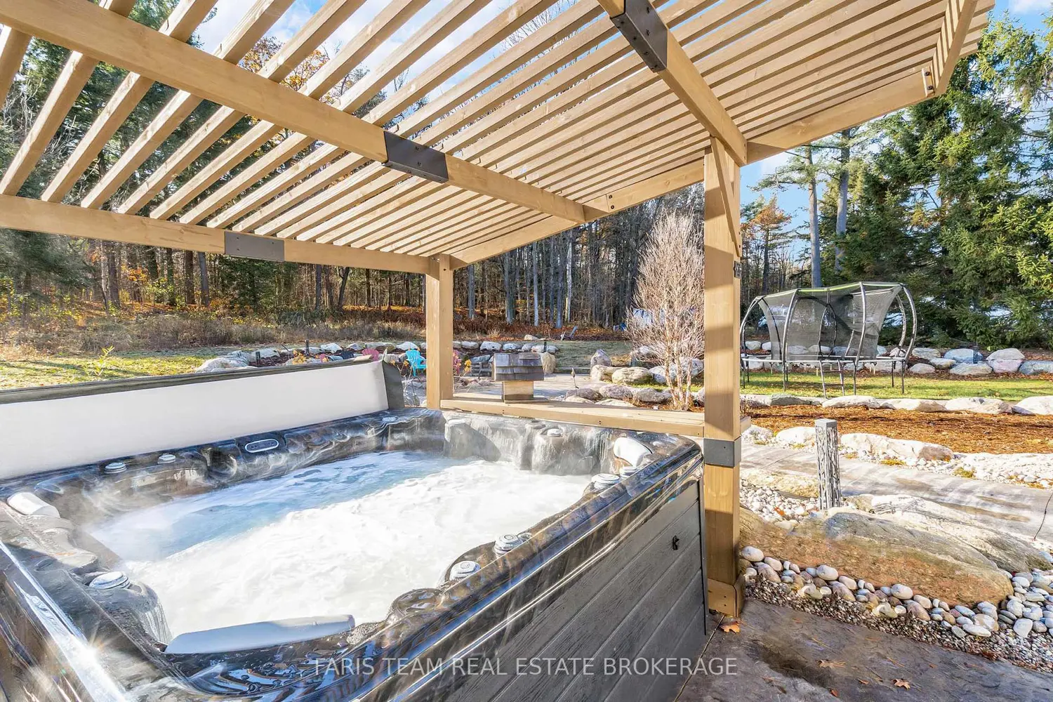 Additional image 17 of 1074 Lafontaine Road