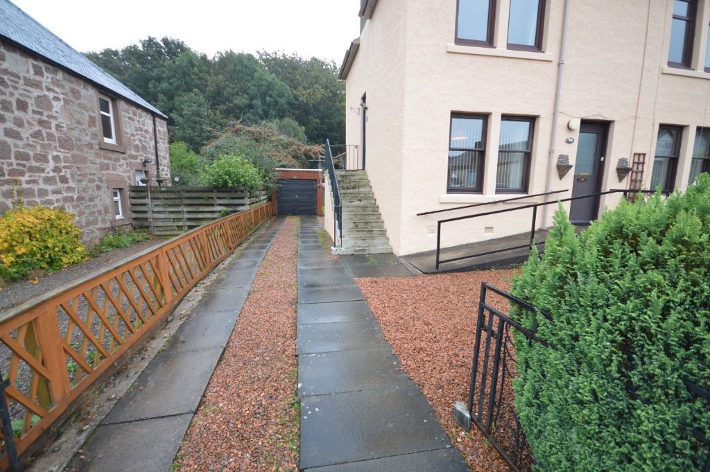 Additional image 2 of 2 bed flat to rentEmma Street, Blairgowrie, Perthshire PH10