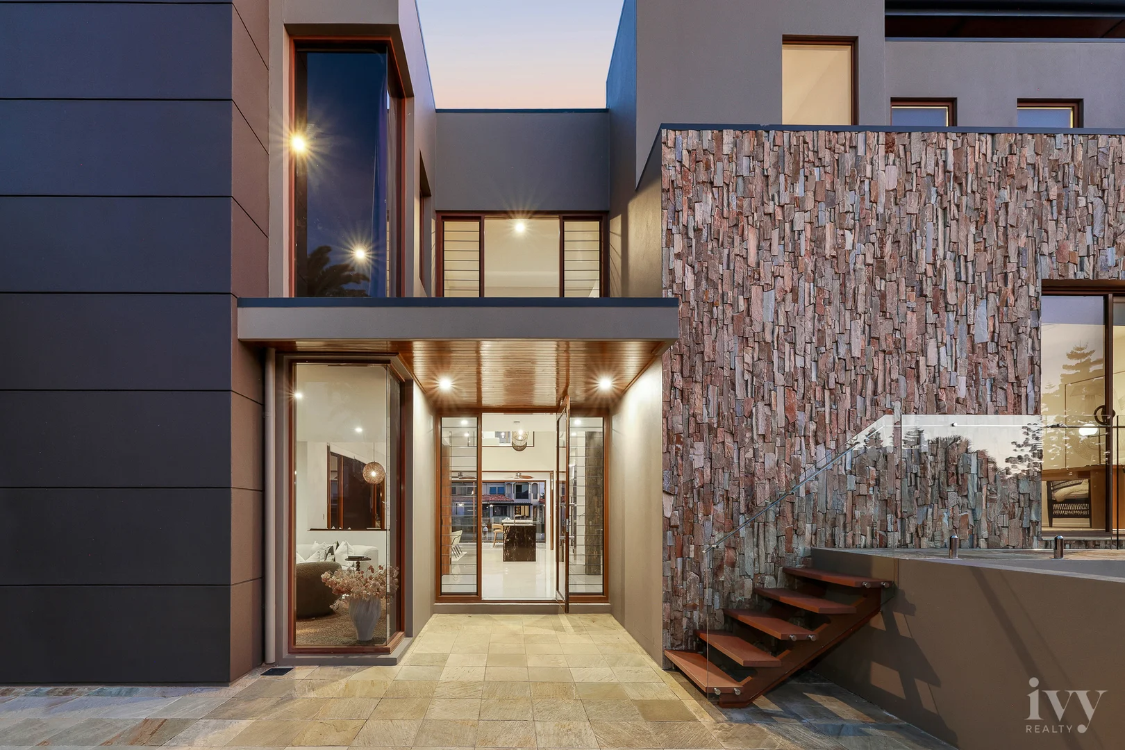 Additional image 12 of 7 Royal Albert Crescent, Sovereign Islands QLD 4216