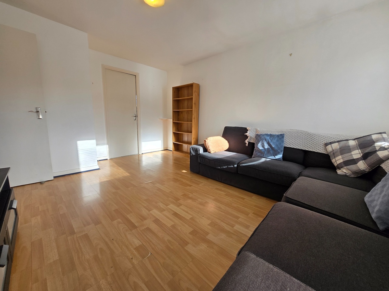 Additional image 3 of 2 Bed Flat, Springfield, EH6, N1 7GU