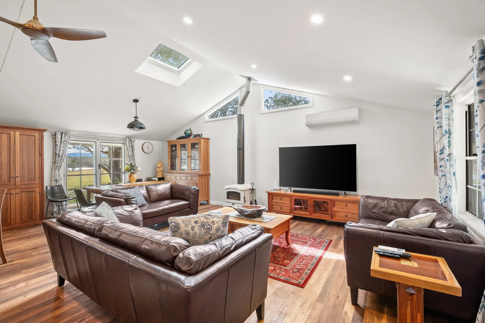 818 Dicksons Road, Jilliby NSW 2259