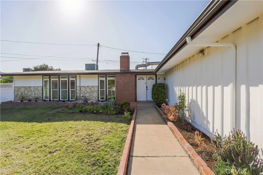 Additional image 50 of 1049 N Macneil St, San Fernando, CA 91340