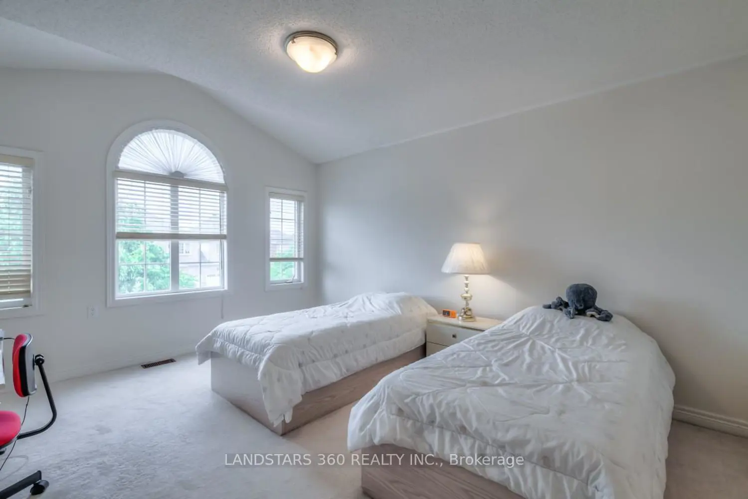 Additional image 14 of 343 Castlemore Avenue