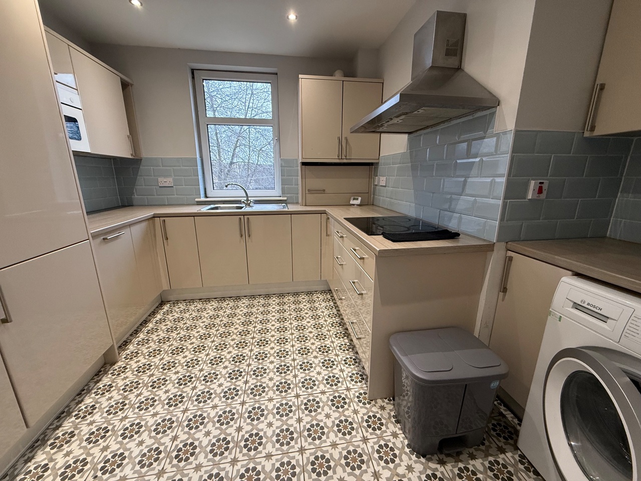 Additional image 8 of Room in a Shared Flat, Stonyhurst St, G22, N1 7GU