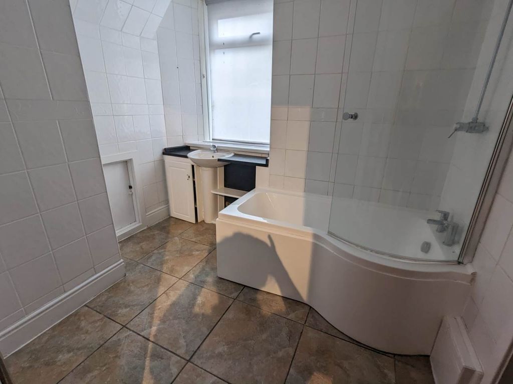 Additional image 5 of 3 bed detached house to rentLodge Drive, Baglan, Port Talbot SA12