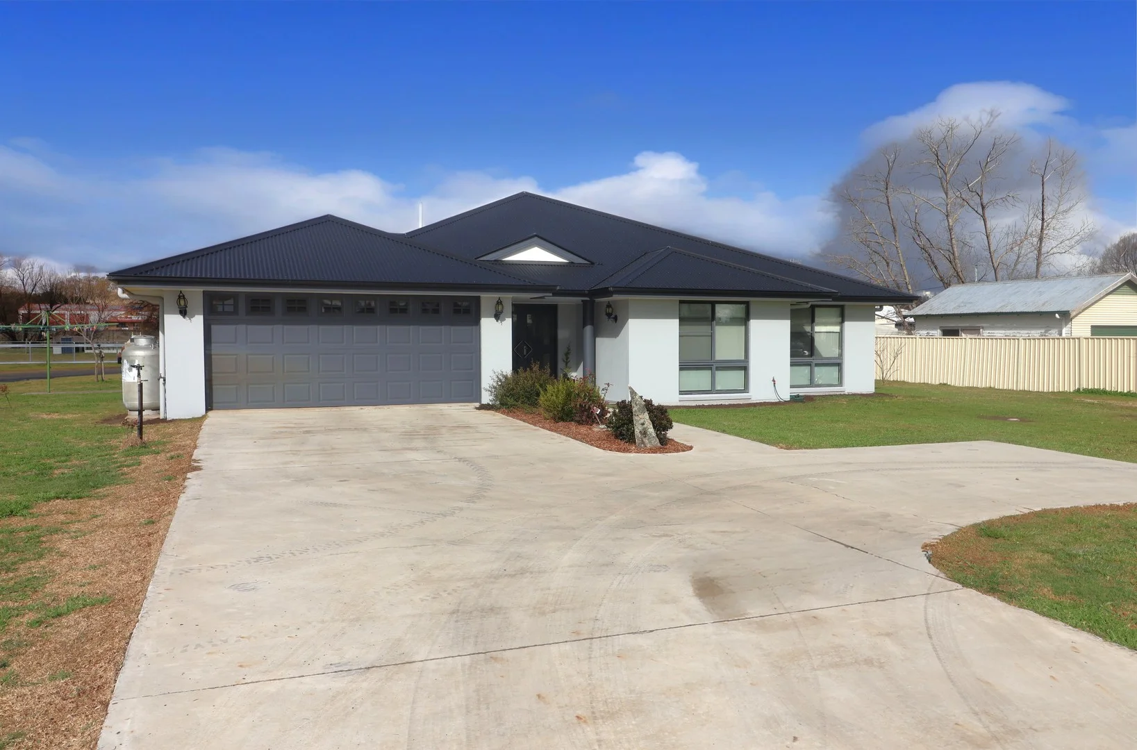 423 Grey Street, Glen Innes NSW 2370