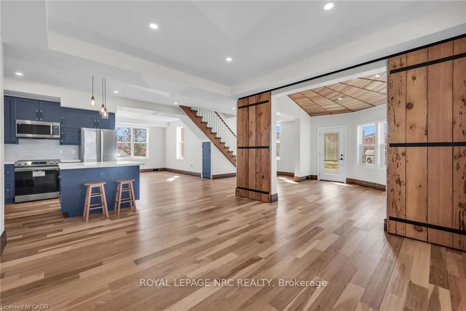 Additional image 8 of 2076 Main Street