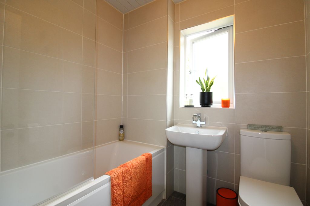 Additional image 14 of 3 bed terraced house to rentBrodie Park Crescent, Paisley PA2