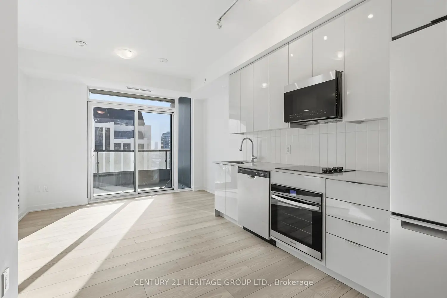 10 Abeja Street 2019 photo 4